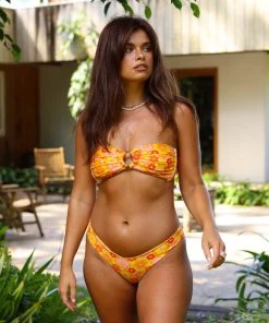 Kulani Kinis Strapless Bandeau Bikini Top - Wallflower New Arrivals 14 Kulani Kinis Strapless Bandeau Bikini Top - Wallflower New Arrivals